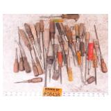 Asst Screwdrivers Wood Handled
