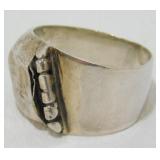Vintage Sterling Silver Textured Hammered Ring -