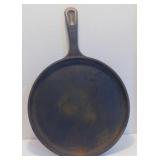 * Lodge Cast Iron Pan 90G
