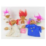 3 Trolls / 2 Troll Puppets