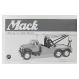1st Gear 1/34 Scale 1960 Mack B-61 Tow Truck,