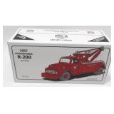 First Gear 1957 International R-200 Tow Truck