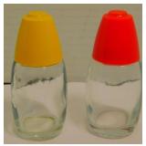 * Vintage Salt & Pepper Set