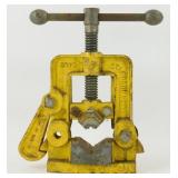 Vintage Armstrong Brothers Pipe Vise - #70 Yellow