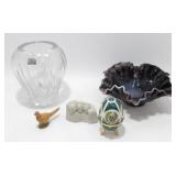 * 5 Pieces of Dï¿½cor including a Footed Egg and a