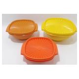 * Vintage Tupperware Servalier Bowl Set with