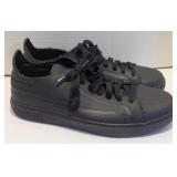 New Men's 9.5 Shoes