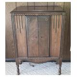 ** Offsite ** Vintage Crosley Console Radio with