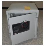 ** Offsite ** Sentry S3110 Combination Dial Safe