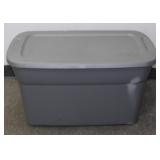 * Sterilite Tub - Good Shape