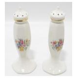 * Vintage 1930ï¿½s Flower Basket Salt and Pepper