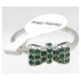 Sterling Silver and Green Stone Ring - 2.04 Grams