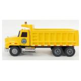 PenJoy Mack CH600 Die Cast Dump Truck - 1:64