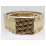 Vintage 9K Yellow Gold Ring - 4.59 Grams, Size 7,