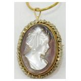 12" Goldtone Necklace with a Pendant or Pin