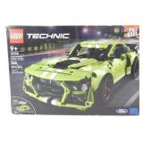 Lego Technic Ford Mustang Shelby GT500 - 90%