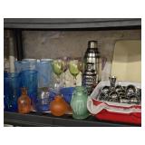 Artglass lot, 2 casserole dishes, 4 Wine glasses,