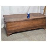 Pine storage chest shirt waist box  look at