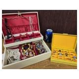 Costume Jewelry lot - 16 fings and jewelry box