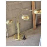 Eyeball Ta le Lamp - Brass 3 Arm Eyeball Table