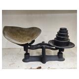 Counter top balance scale with brass scoop, 5