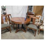 Ethan Allen Neoclassical Style 46" Round Table