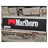 2 Phillip Morris Marlboro sighs, with boxes look