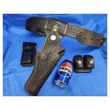 Leather holster The Blazer and belt by Jay-Pee