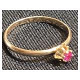 10K Gold Ring with Ruby stone look at pictures