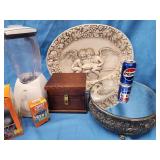 Studio Mirror cake stand, ceramic Cherub hanging