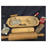 Primitive Kitchenware - oblong wood bowl measures