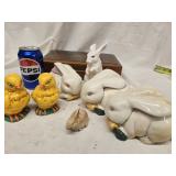 Lot - Jewelry box and 5 ceramic rabbits and 2