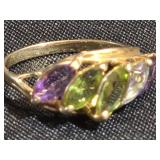 14K Gold Ring with 3 amethyst Peridot stones look