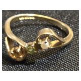 10K Gold Ring with small stones, look at pictures