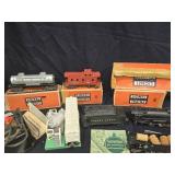 Lionel Train Outfit  No. 1463 with smoke - Engine