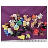 16 Novelty salt and pepper shakers.   Pistols,