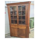 Cherry Corner Cabinet Ca 1820, rare dovetail c