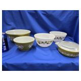 4 Pyrex Mixing Bowls and 1 small casserole with
