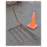 Wheat Scythes with cradle look at pictures for