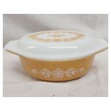 Pyrex 1 1/2 Quart casserole covered dish.