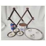 7 peg Accordian peg rack porcelain accents for