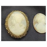 Cameo brooch and Cameo.  The loose Cameo is