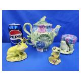 Frog lot: Teapot /teacup, salt and pepper