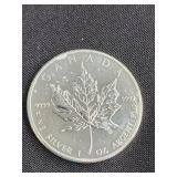 1 OZ Silver Canadian Queen Elizabeth II 5vDollar