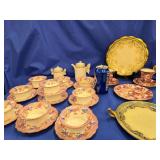 Fine China lot - 10 English Crescent China soup