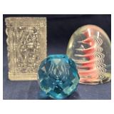 3 Paperweights Murano  Glass with swirls,  Press