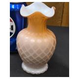 Art Glass 3 pieces- Quilted Satin 5.25', Ruffled