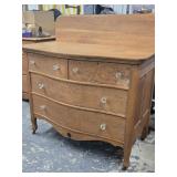 Oak Bow-front chest , 4 drawer dresser with  10'