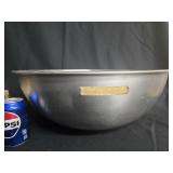 VOLLRATH Extra Large Stainless steel Bowl , used