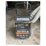 Schumacher Battery Charger SE 420 w/200amp Engine